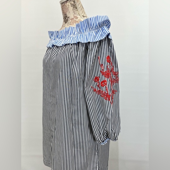 ROMEO AND JULIETTE COUTURE Navy and white stripe off shoulder mini dress size M - Picture 2 of 12